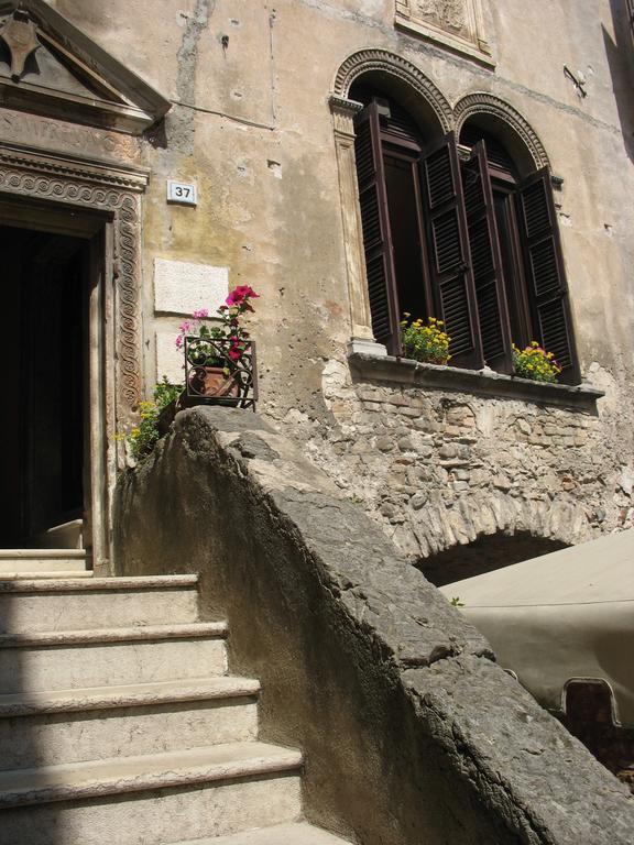 Palazzo Fregoso Lejlighed Garda  Værelse billede